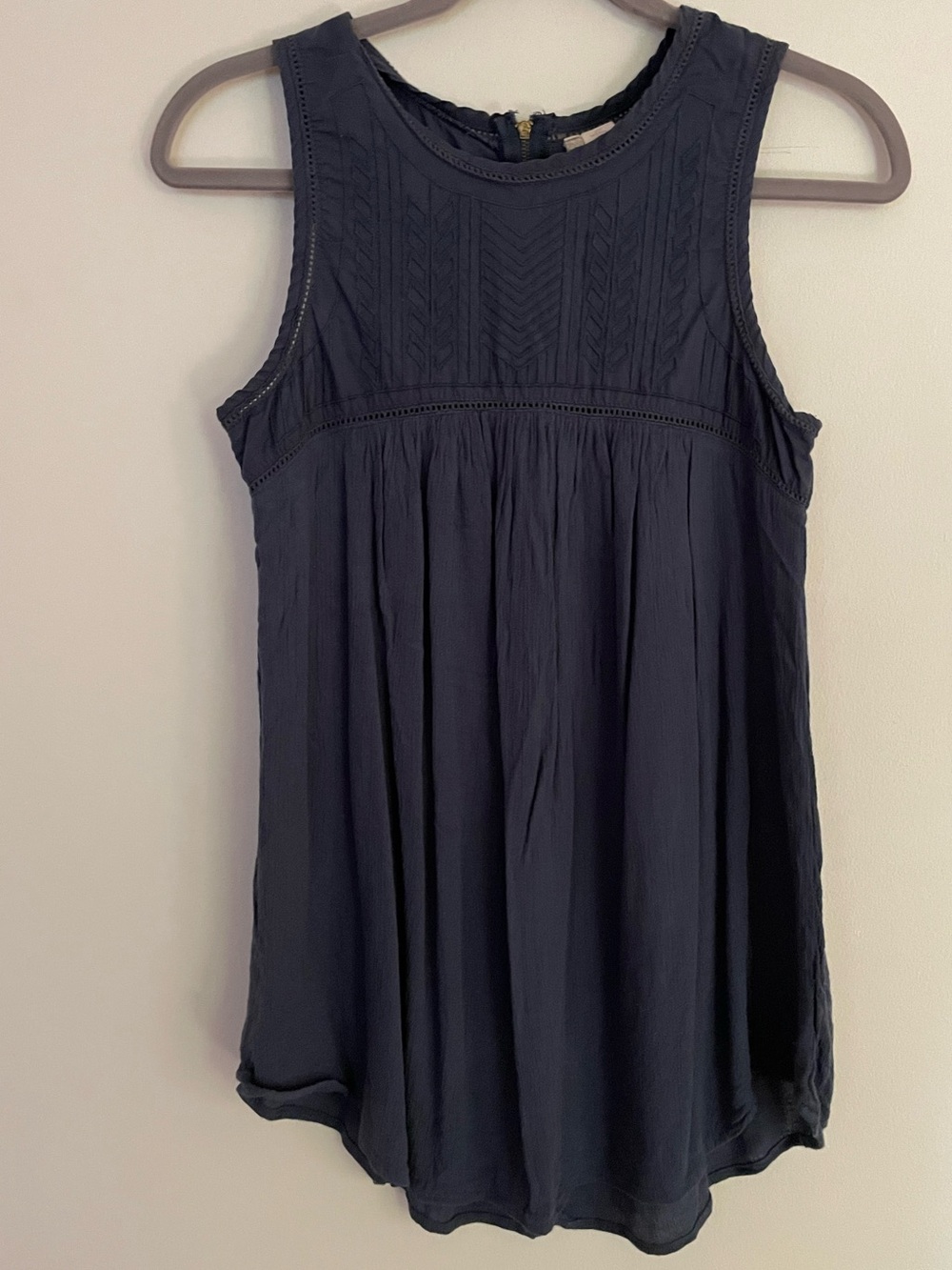 Sleeveless Navy Textured Yoke Tank